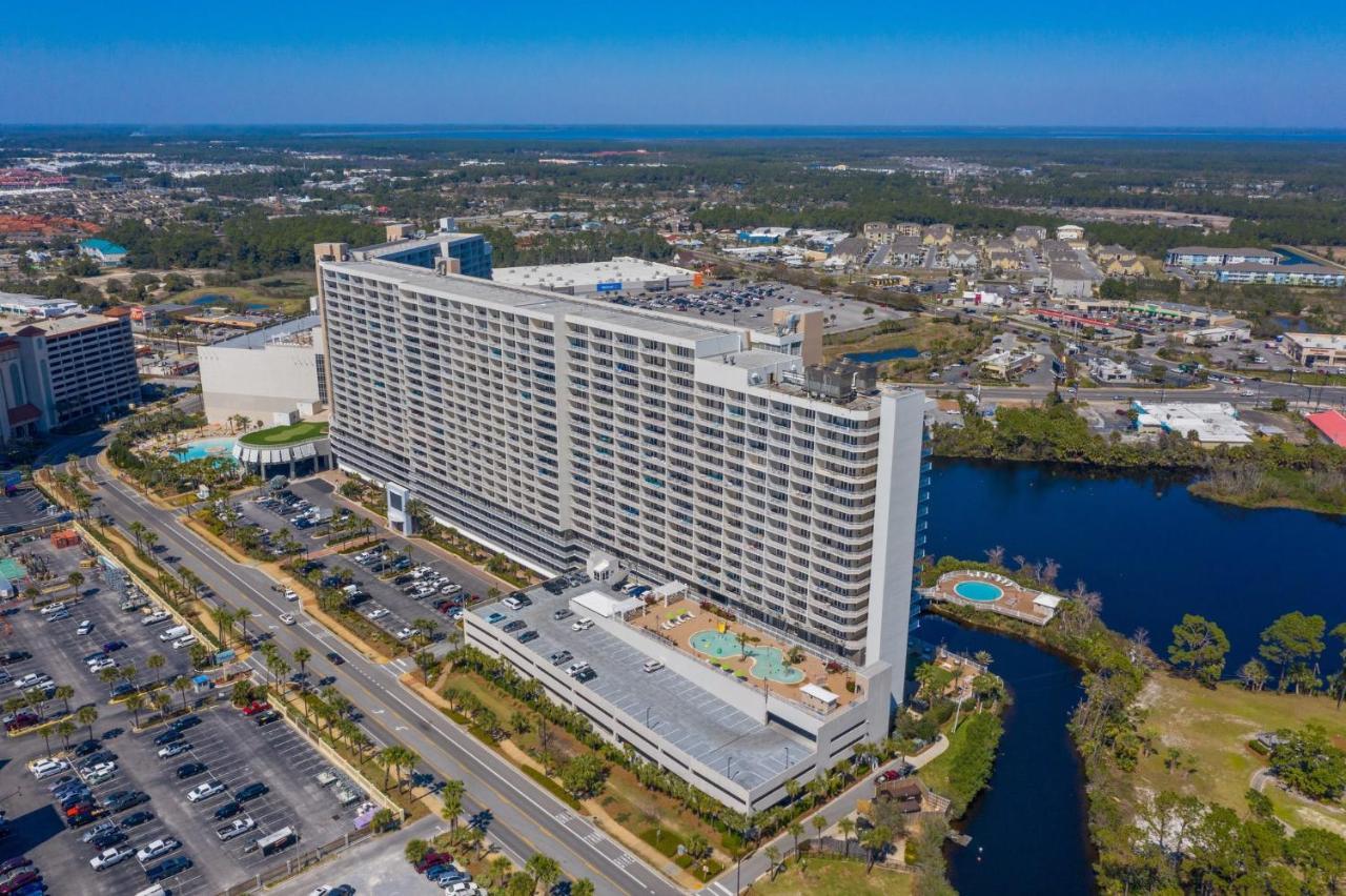 Apartment Laketown Wharf 2030 *